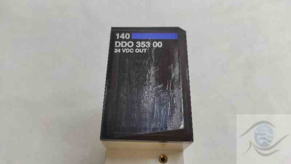 Module Schneider 140DDO35300 en environnement industriel