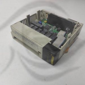 Exemple d'application industrielle utilisant le module CQM1OC224 OMRON